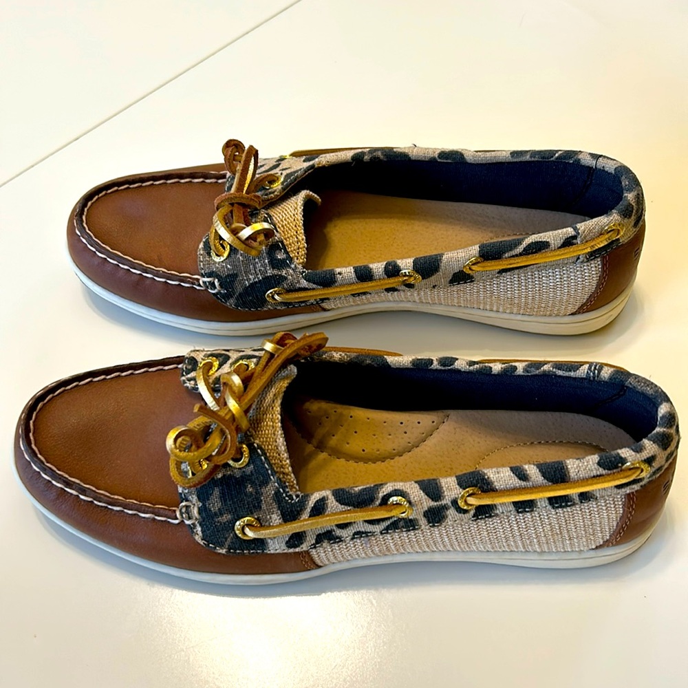 Women’s Sperry shoes